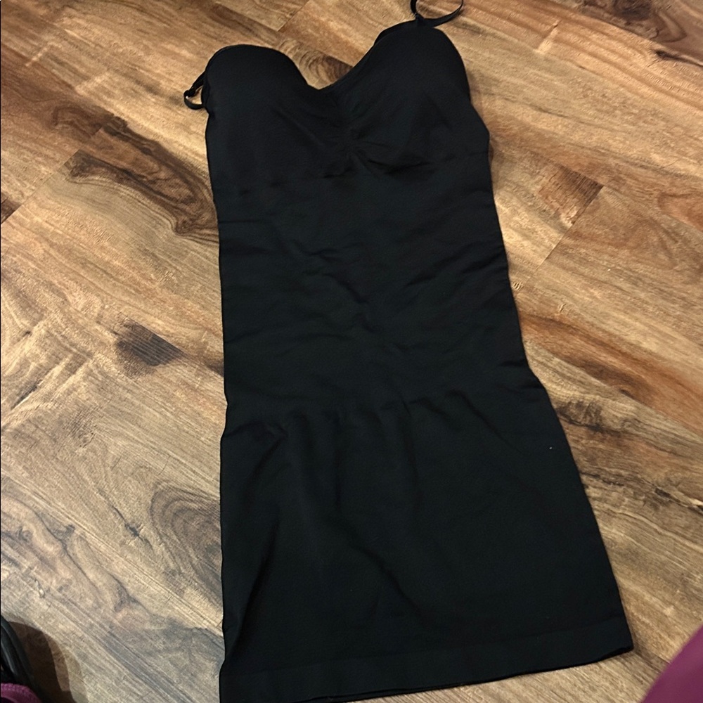 Marilyn Monroe Shapewear Slip - Picture 12 of 12